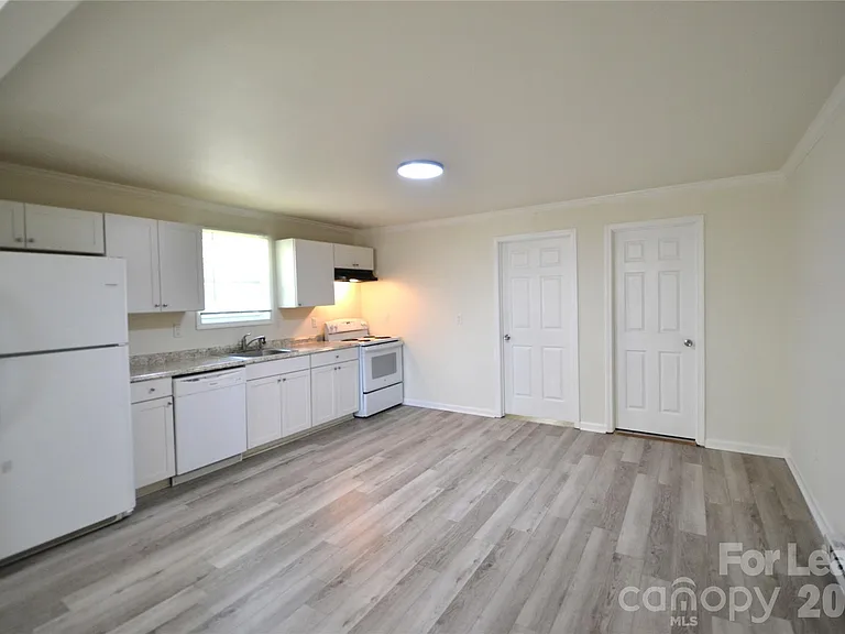 220 Odell Dr NW — Photo 9