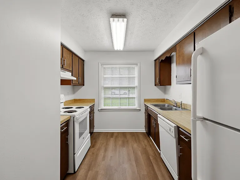 3215 Aqueduct Dr #B — Photo 3