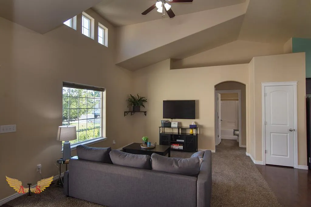 957 Bosero Way — Photo 4