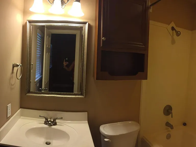 802 Huntwyck Cir — Photo 16
