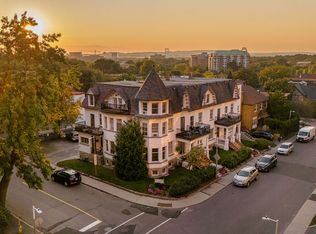 120 Wurtemburg St, Ottawa, ON K1N 8M3