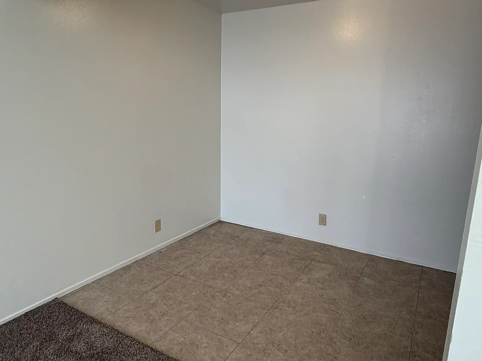 2 bed, 850 sqft, $1,400 — Photo 3