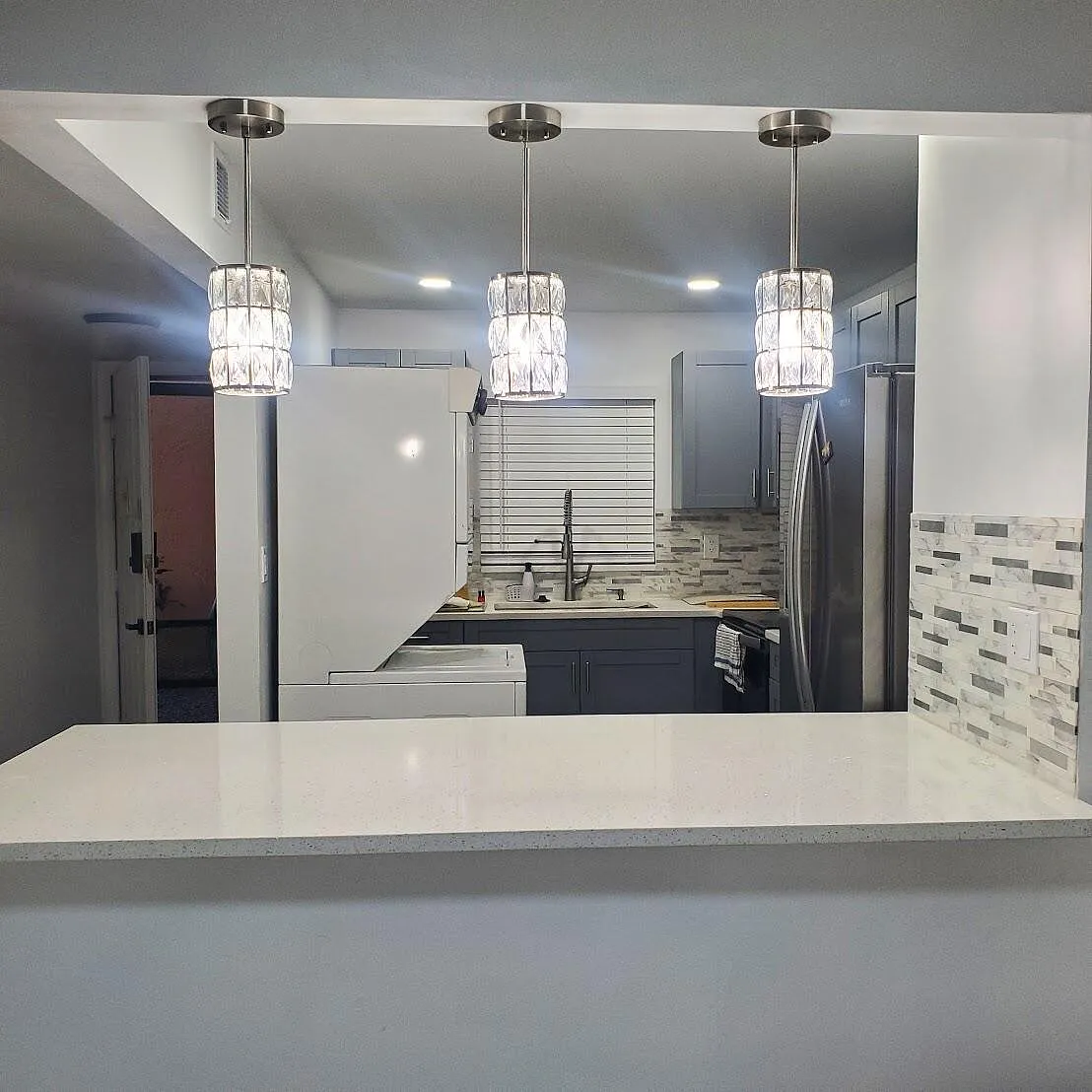 2 bed, 2.0 bath, 1041 sqft, $2,100 — Photo 2