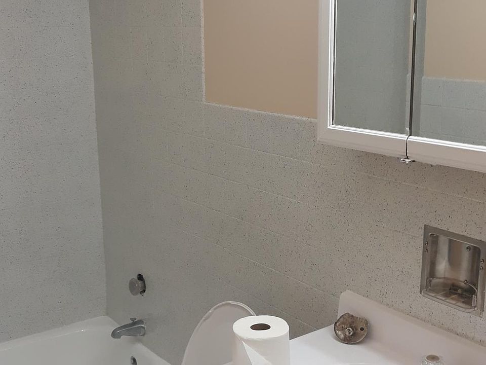 1st image of 5755 W Diversey Ave APT 101