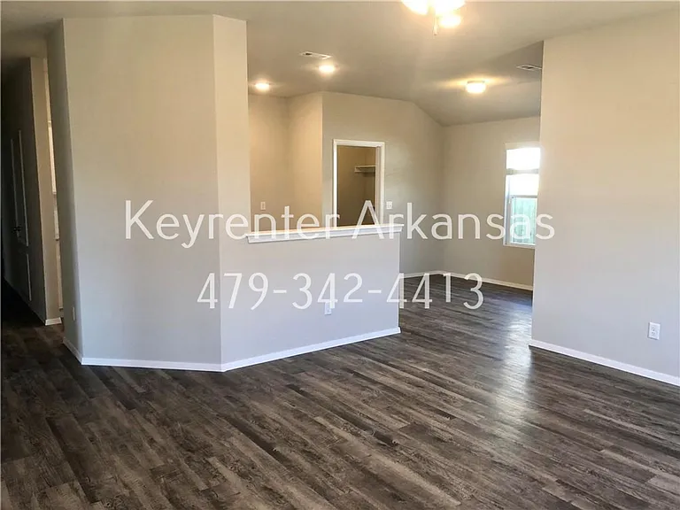 1236 S Nighthawk Ln — Photo 6