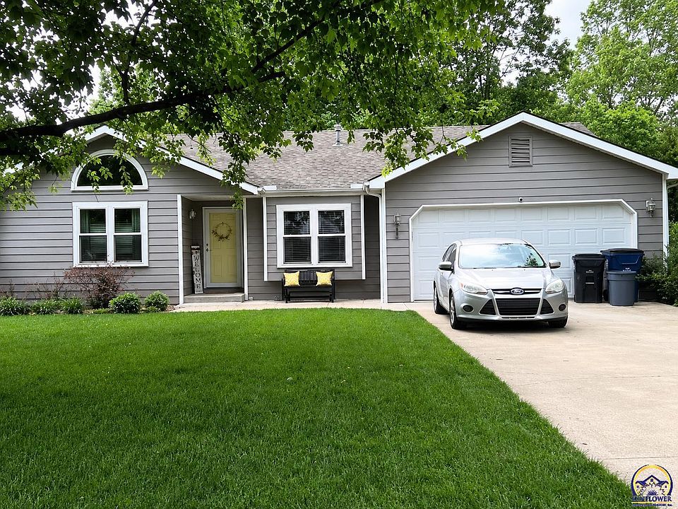 1st image of 120 Tumbleweed Dr