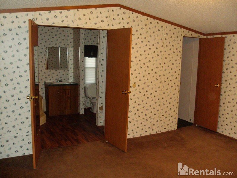 2nd image of 1405 Vince Cir
