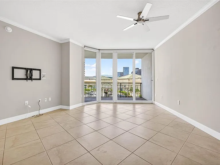 450 Knights Run Ave #505 — Photo 6
