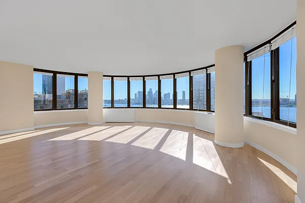 Rented by R New York | media 1