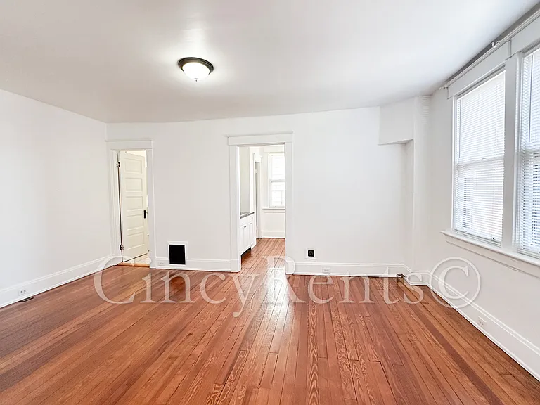 4033 Edwards Rd #4 — Photo 13