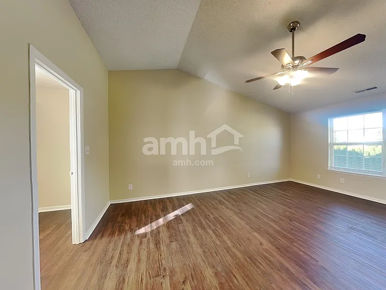 1494 Blue Grass Pkwy — Photo 12