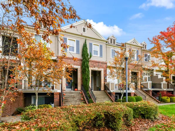 6544 NE Rosebay Dr, Hillsboro, OR 97124