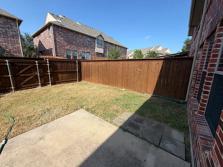 1008 Lucy Ln — Photo 18