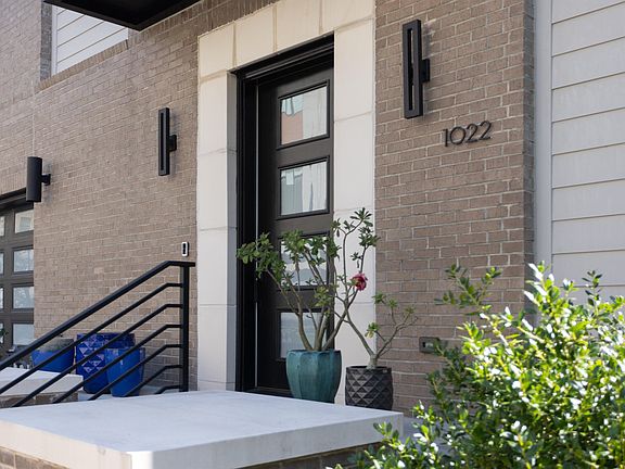 5th image of 1022 Manor Way #22