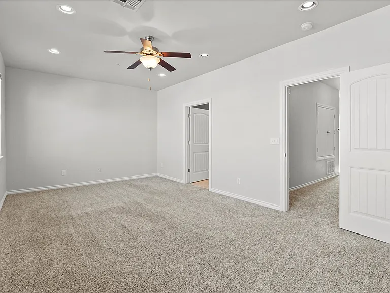 475 S Fretz Ave — Photo 17
