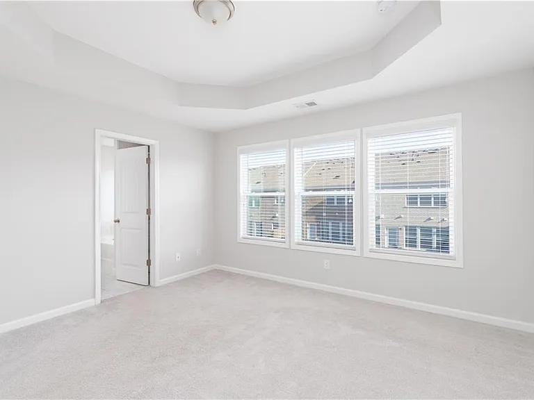 770 Sunset Park Dr — Photo 12