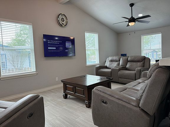 5th image of 166 Lake Valley St