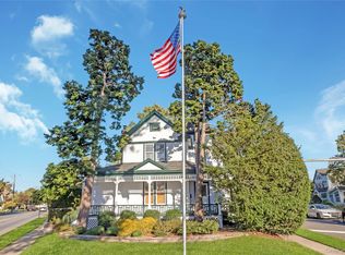 215 Conklin Street, Farmingdale, NY 11735