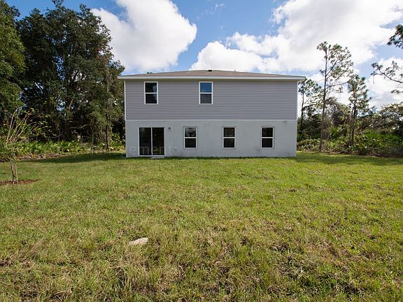 3rd image of 32 Pine Brook Dr