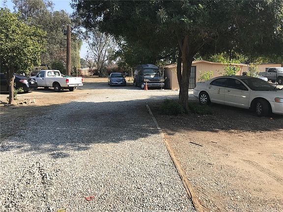 4th image of 11097 Juniper Ave