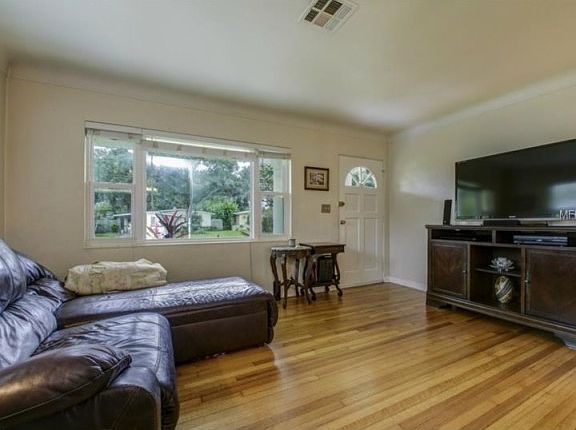 5th image of 5650 11th Ave N