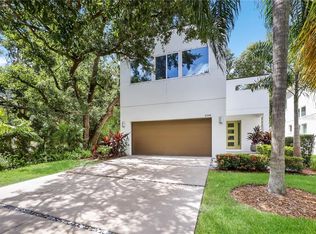 2596 Bay St, Sarasota, FL 34237