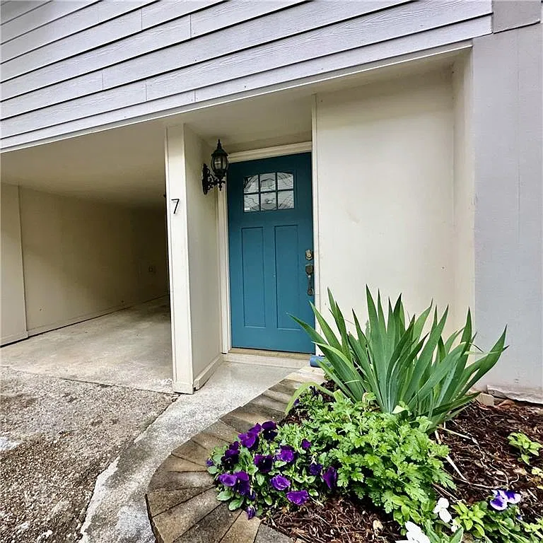 2 bed, 1.5 bath, 1152 sqft, $3,075 — Photo 1