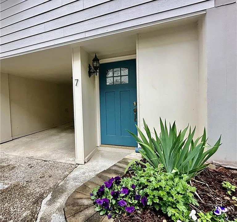835 Glendale Ter NE #7