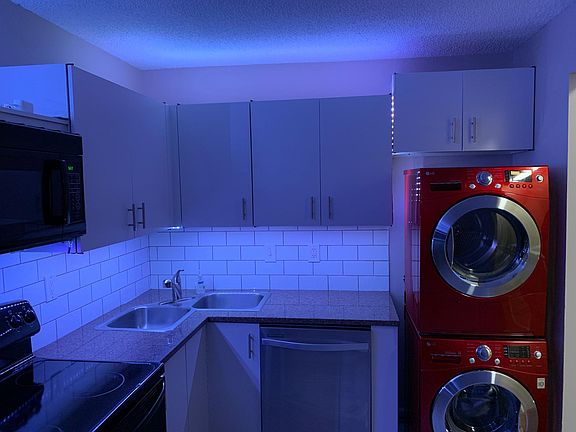 4th image of 1694 E Swan Cir