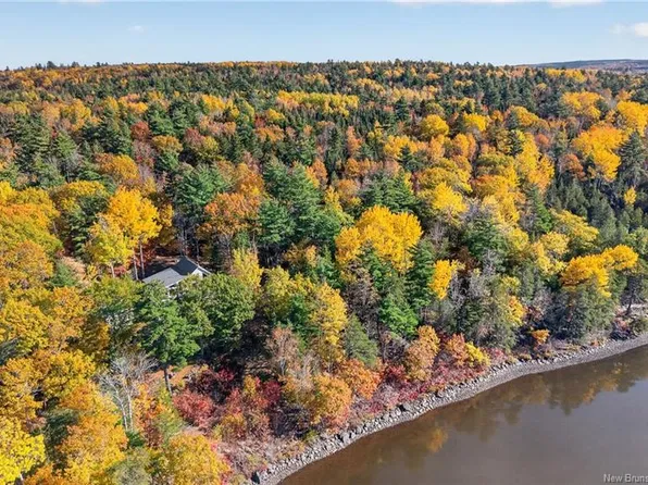 74 Barnes Point Rd, Wickham, NB E4C 2E6