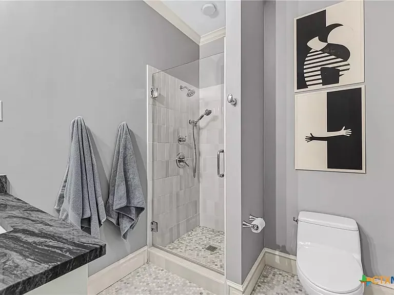3201 Edward Dr — Photo 31