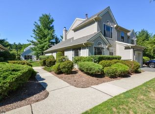 150 Moramarco Ct, Mahwah, NJ 07430