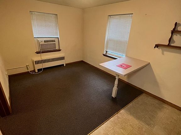3rd image of 135 E Johnson St #17194145