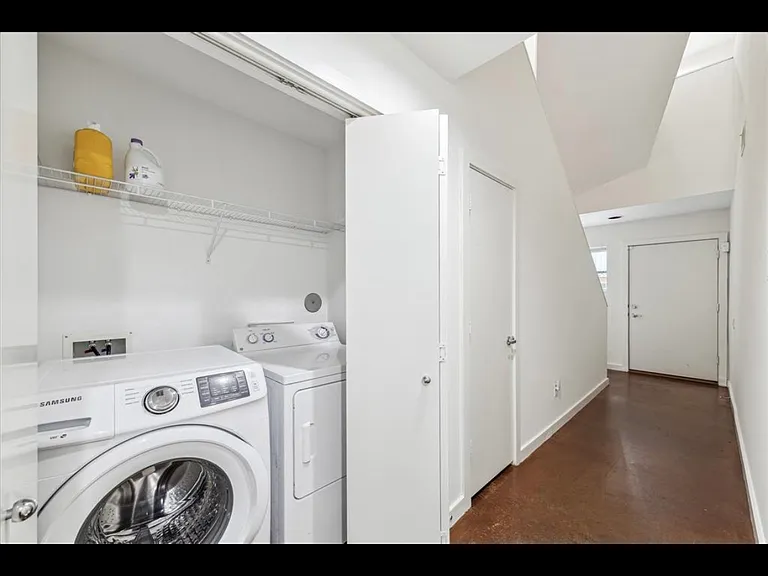 6119 Gehring St — Photo 13