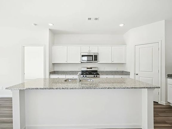 3rd image of 1879 Purtis Creek Dr