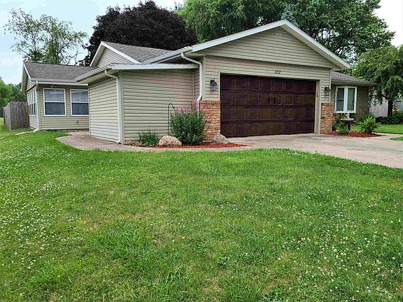 2nd image of 1111 N Balsam Dr