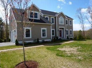 4 Birchfield Rd, Amesbury, MA 01913