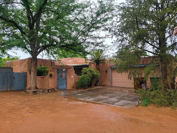 3rd image of 909 El Alhambra Cir NW