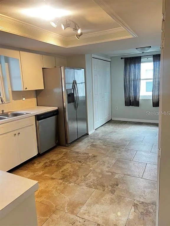 3 bed, 2.0 bath, 1484 sqft, $1,900 — Photo 4