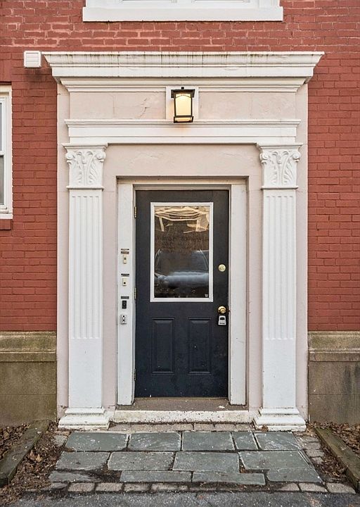 1st image of 6R Hazel St #9