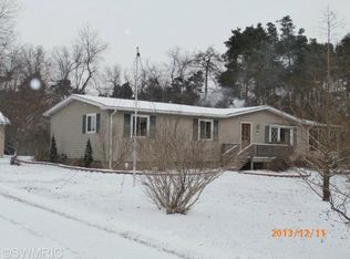 6160 Hudson Rd, Osseo, MI 49266