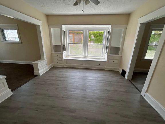 5th image of 2990 E 130th St