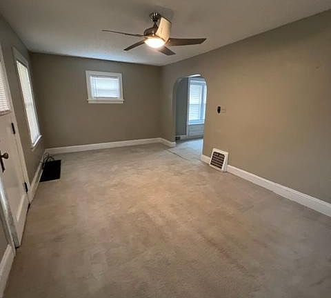 5th image of 373 E Archwood Ave