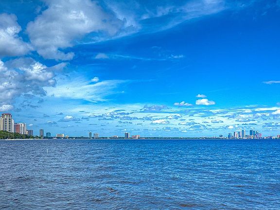 2nd image of 4907 Bayshore Blvd