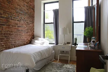 Rented by Rennit Inc.