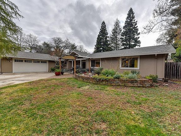 4th image of 8540 Elm Ave