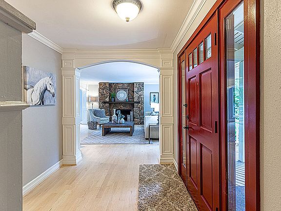 5th image of 502 177th Ln NE