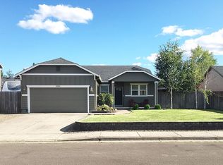 25224 Irenic Ave, Veneta, OR 97487