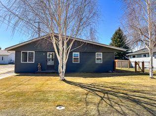 17 S 8th St W, Malta, MT 59538