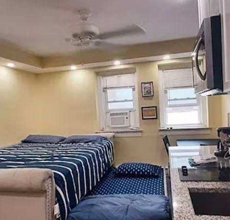2nd image of 807 8th St #206